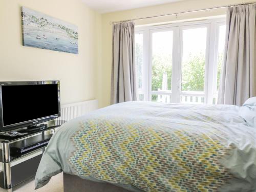 12 Kel Avon Truro - image 6