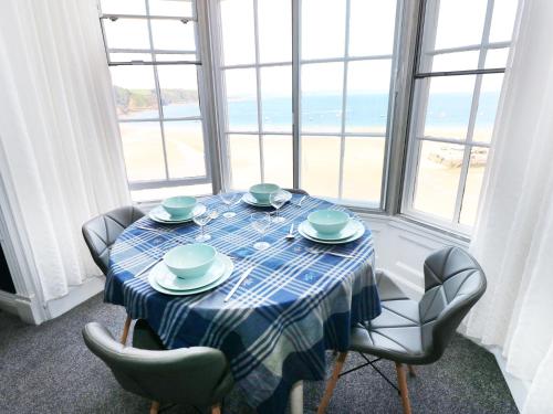 Apartment 3 - image 4