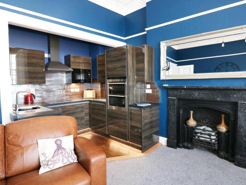 Apartment 3 4