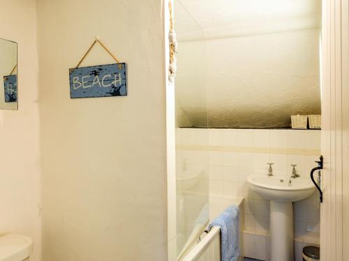Hele Stone Cottage Launceston - image 5