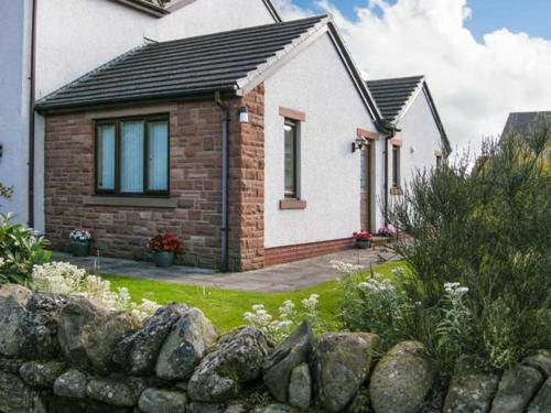 Elm Tree Cottage - main image