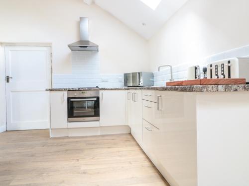 Granary 2 Hereford - image 12