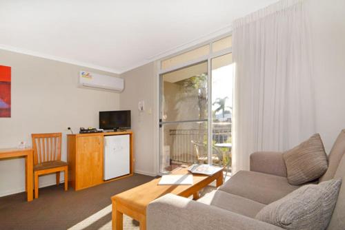 Mandurah Motel and Apartments Room Type - Motel Room