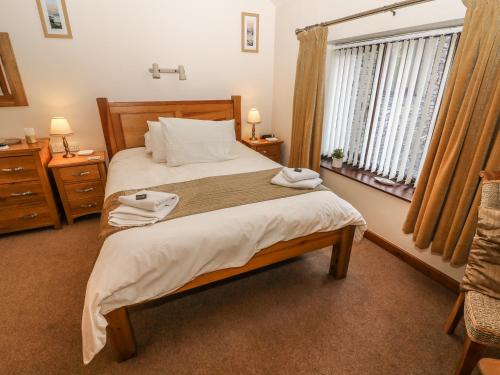 Juniper Cottage Ambleside - image 8