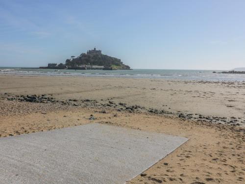 Beachcomber Marazion - main image