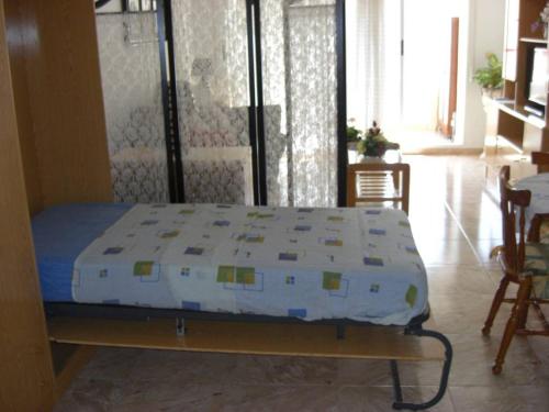 Costy studio near the beach - image 12