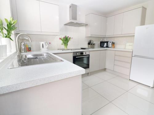 Glan Y Don Y Felinheli - image 8