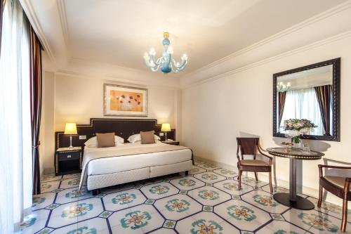 Palace Hotel - image 14