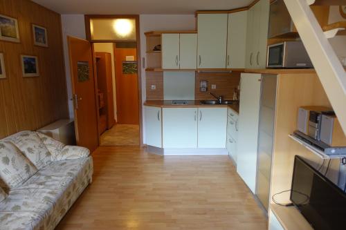 2 bedrooms, 4 beds