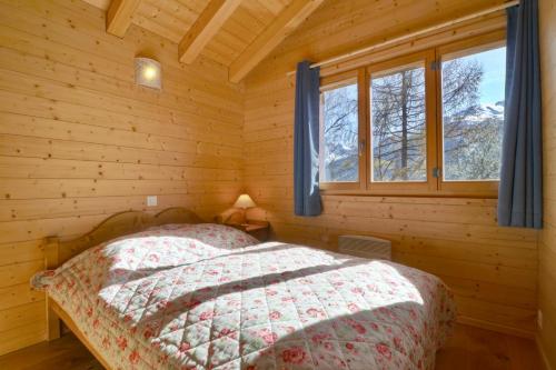 Comfortable chalet in the heart of nature, calm and peaceful in Saint-Luc