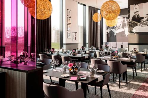 Restaurant, Airport Plaza Hotel Hamburg in Hamburg