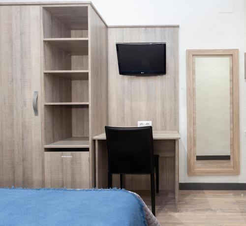 Hostal María Luisa - image 4