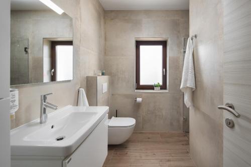 Villa Vesna with sauna, hot tub