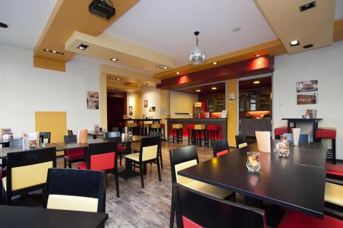 Bar/Lounge, Jugendherberge City-Hostel Koln-Riehl in Cologne