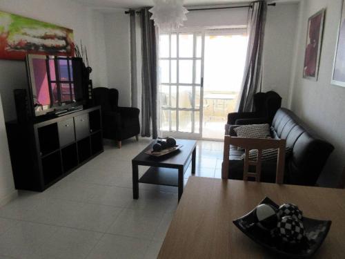 Appartment front of Los Locos beach - image 6