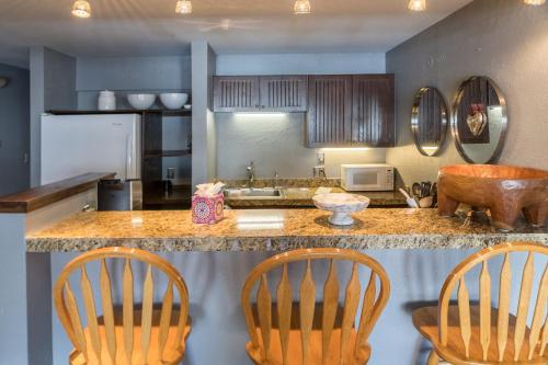 Lionshead Arcade by Vail Realty
