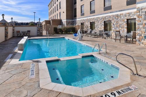 Swimming pool, Holiday Inn Express Hotel & Suites Dallas South - DeSoto By IHG in Desoto