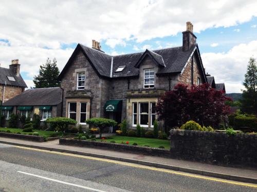 Buttonboss Lodge B&B - Accommodation - Pitlochry