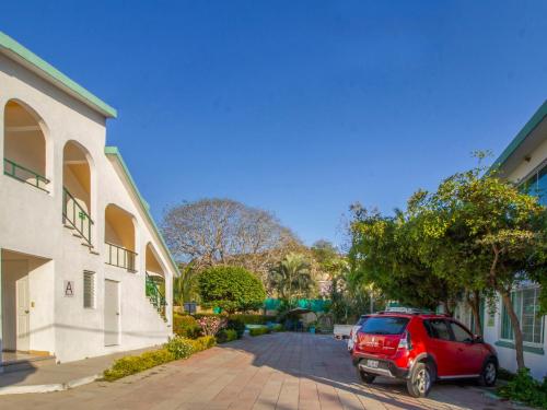 Entrada, Hotel Parotas in Manzanillo