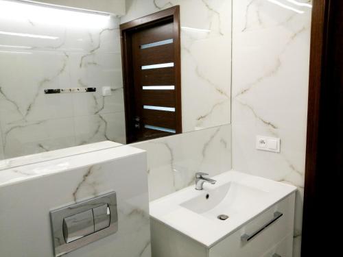 Metro Wilson Apartment, Varšava (fotografie 6)
