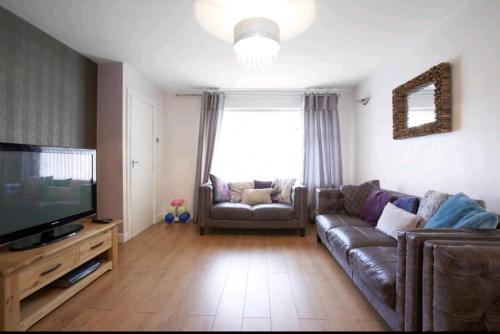 3 Bedroom, Sleeps 5, Near Leeds Centre, , West Yorkshire