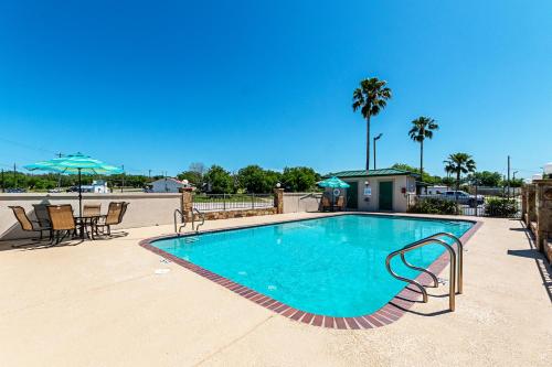 Quality Inn - image 5