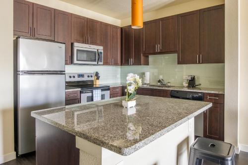 Frontdesk West 7th District Apts Fort Worth TX - image 2