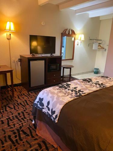 Rodeway Inn - image 6