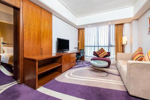 253619786 Holiday Inn Qingdao City Center by IHG - May 4th Square
