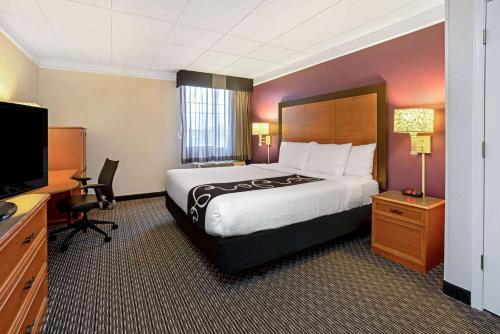 La Quinta by Wyndham Tacoma - Seattle - image 4