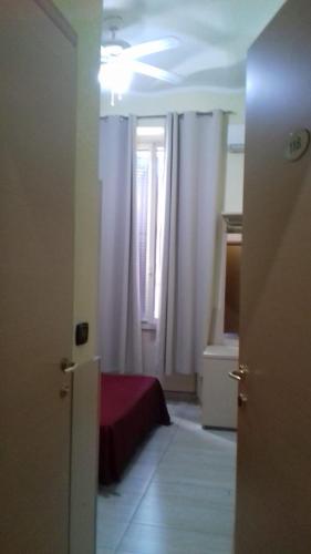 Guest House Hola Roma Rome