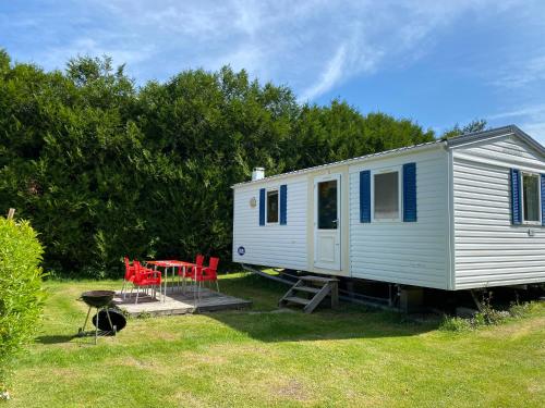 2 bedrooms, 4 beds