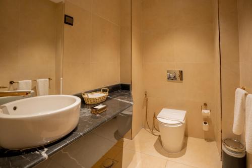 Bathroom, V Boutique Hotel in Al Zahraa