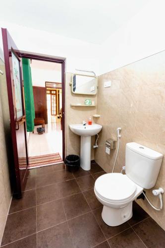 Water Front Home Stay and Resort - image 4
