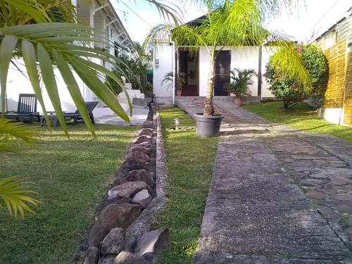 La DEPENDANCE CREOLE - Location saisonnière - Fort-de-France