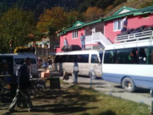 Pine Park Lodges in Mills