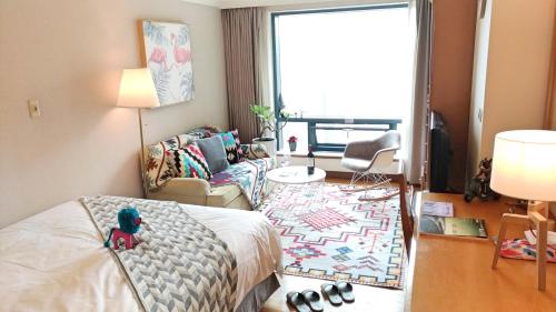 Double Room with View image 7
