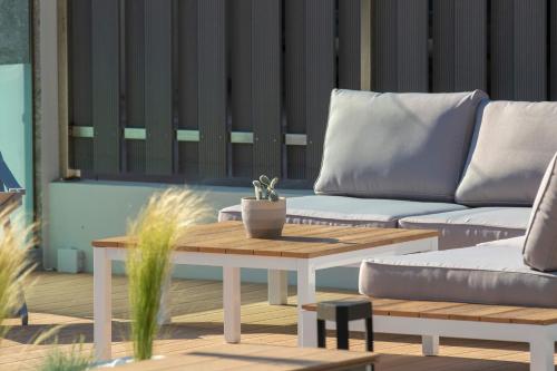 KN Ionian Suites – Nikiana, GA