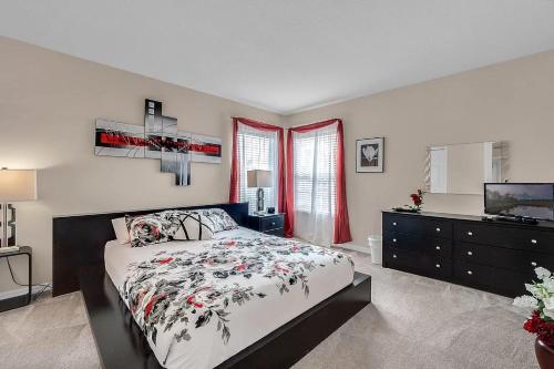 Share villa with other guests in Davenport, USA