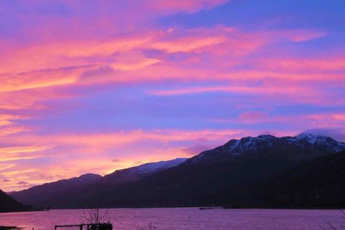 TwoStones Self Catering Cottage - image 3