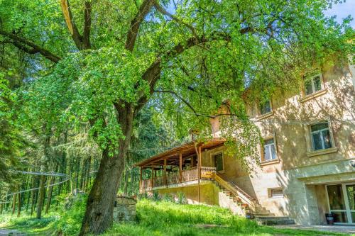 Ieeja, Крушун - Единствена на метри от водопадите, Krushun - The only stay just meters from the waterfalls in Krušuna