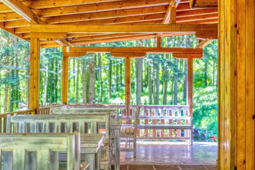 Restorāns, Крушун - Единствена на метри от водопадите, Krushun - The only stay just meters from the waterfalls in Krušuna