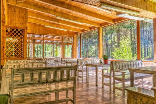 Restorāns, Крушун - Единствена на метри от водопадите, Krushun - The only stay just meters from the waterfalls in Krušuna