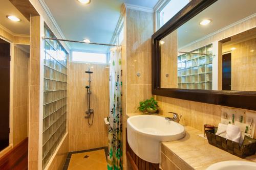 ステラ サンクチュアリ ロッジズ アット ポーリン ホット スプリングス