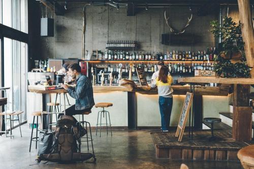 Nui. HOSTEL & BAR LOUNGE, Tokio