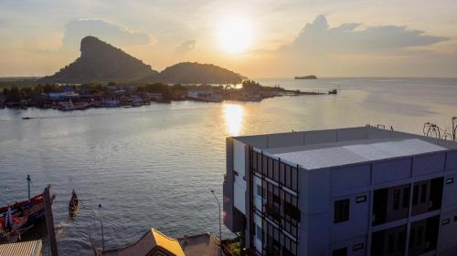 Exterior view, The Blue C Donsak near Donsak Pier