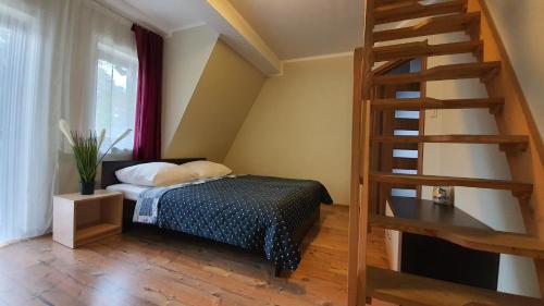 3 bedrooms, 5 beds