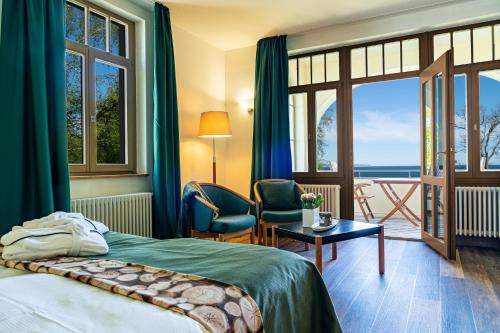 Double Room with Balcony and Sea View