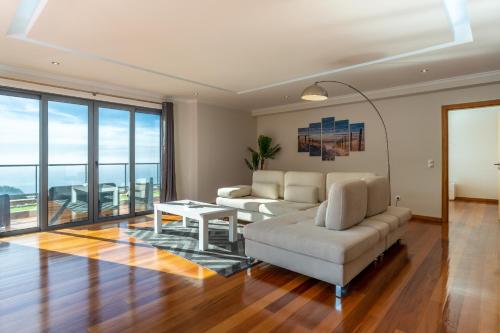 Canhas Views Canhas Views