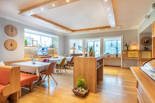 西霍夫酒店 (Hotel Seehof) in 濱湖采爾市中心